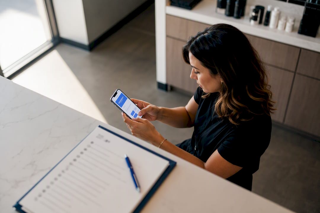 Salon owner testing a tagged booking link